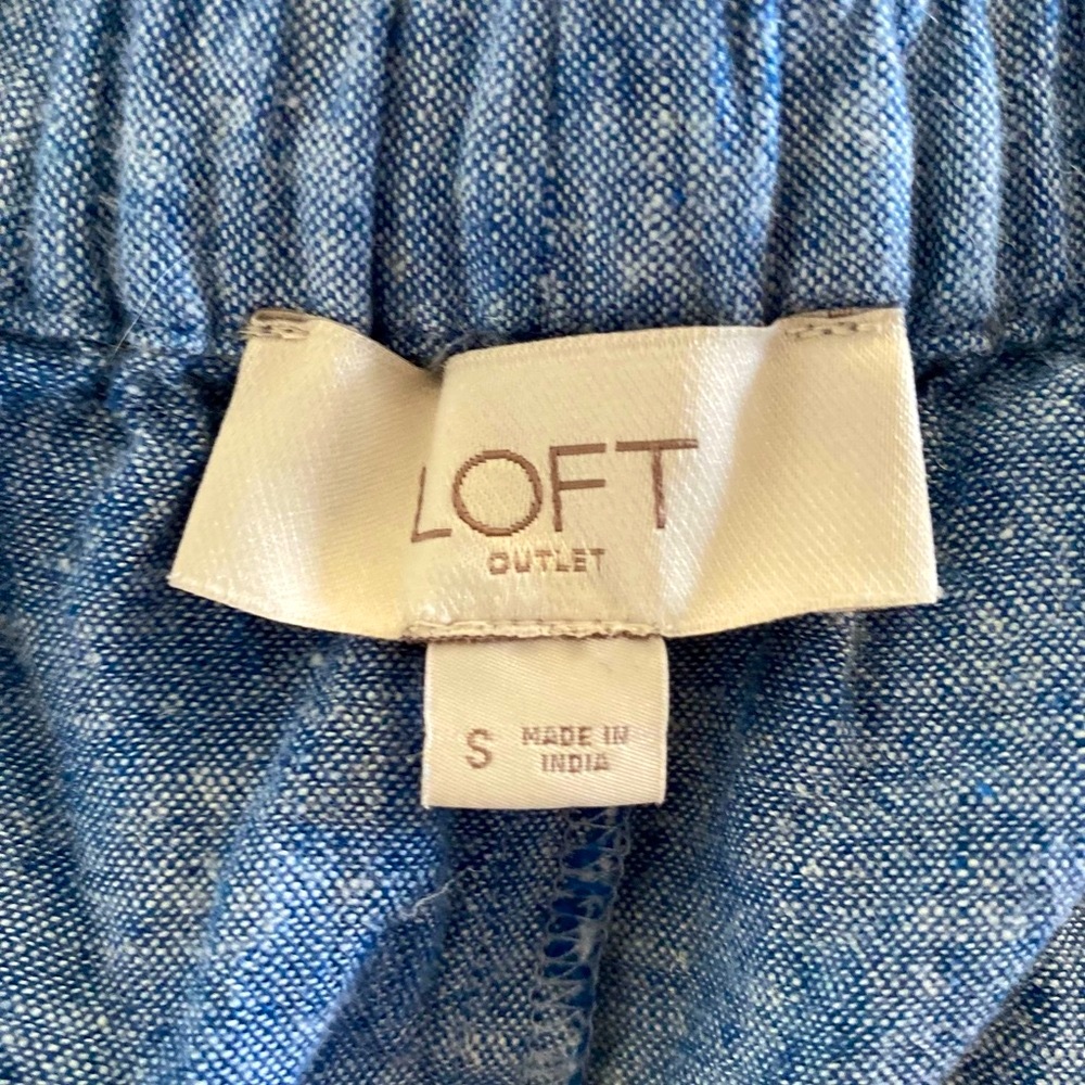LOFT: Blue Chambray Skirt with pockets Sz. S - Picture 3 of 4